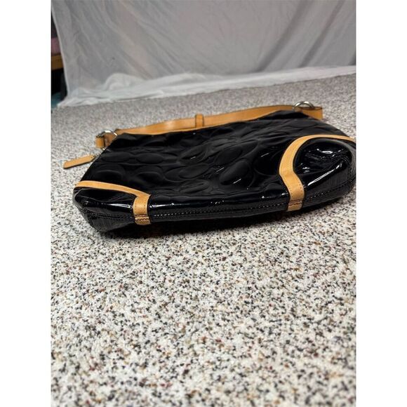 Coach Black Patent Leather Shoulder Bag with Wristlet Women's Casual​ - Picture 3 of 12